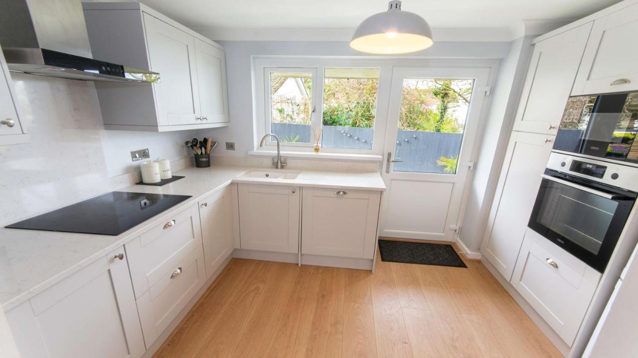 Oceanside Croyde, Scandi Inspired Cottage Close To Croyde Beach - Sleeps 6 Exterior foto